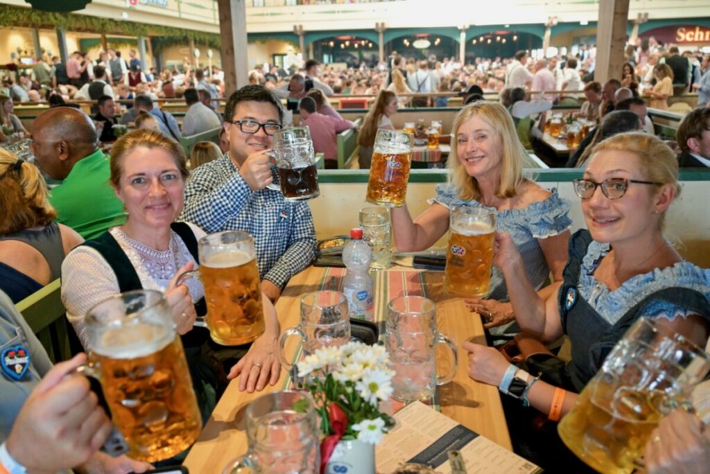 Oktoberfest in Munich RIAS journalists 