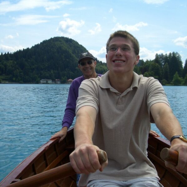 Rowboat to Bled Island